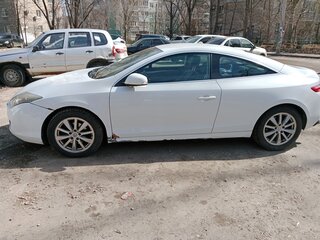 2010 Renault Laguna III, белый, 570000 рублей, вид 2