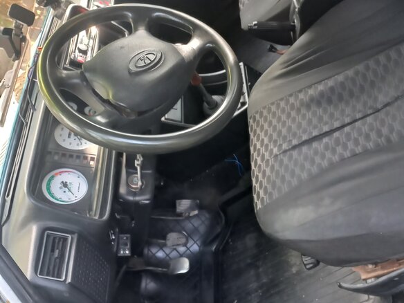 2003 Lada (ВАЗ) 2107, белый, 80000 рублей - вид 5