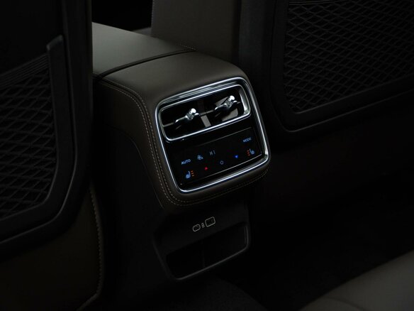 2026 Geely Monjaro (Xingyue L) I Рестайлинг 2 (China Market), белый - вид 14