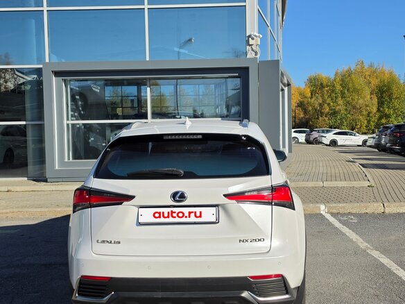 2017 Lexus NX 200 I Рестайлинг, белый - вид 4