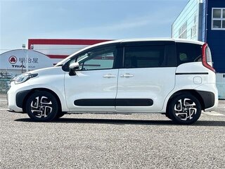 2023 Toyota Sienta III, белый, 1890023 рублей, вид 4