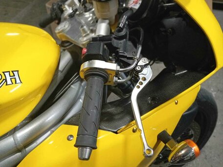 2002 Triumph Daytona 955i, жёлтый, 439000 рублей, вид 4