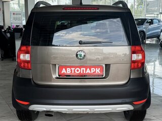 2011 Skoda Yeti I, коричневый, 609000 рублей, вид 5
