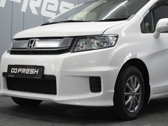 2014 Honda Freed Spike I Рестайлинг 2, белый, 1080000 рублей - вид 4