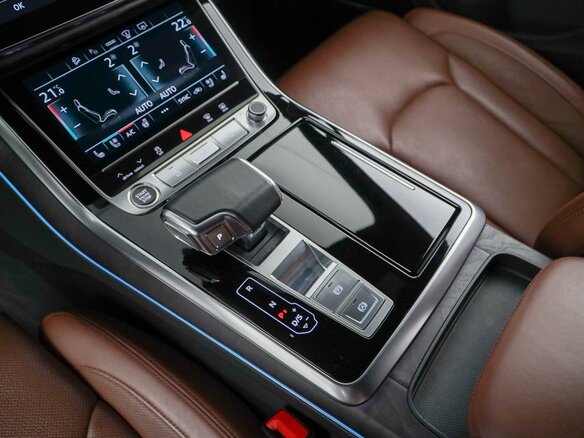 2020 Audi Q7 45 TDI II (4M) Рестайлинг, синий, 7333055 рублей - вид 15