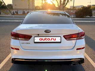 2019 Kia Optima IV Рестайлинг, белый, 1735000 рублей, вид 4