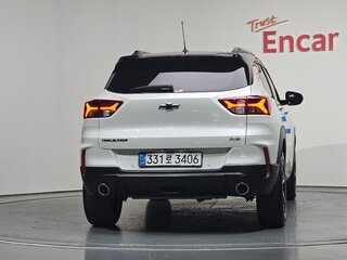 2023 Chevrolet TrailBlazer III, белый, 1490000 рублей, вид 4