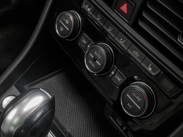 2020 Volkswagen Jetta 6-speed VII, оранжевый, 1999900 рублей - вид 19