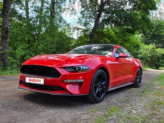 2018 Ford Mustang VI Рестайлинг, красный, 3000000 рублей, вид 4
