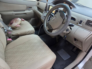 2008 Toyota Raum II, серебристый, 560000 рублей, вид 4