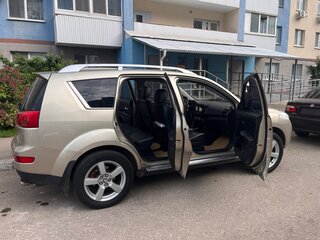 2008 Peugeot 4007, бежевый, 740000 рублей, вид 5
