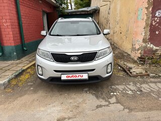 2014 Kia Sorento II Рестайлинг, серебристый, 1540000 рублей, вид 1