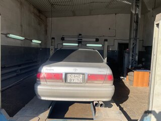 2001 Toyota Crown XI (S170), серый, 950000 рублей, вид 5