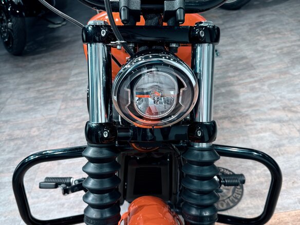2021 Harley-Davidson Street Bob, оранжевый, 1699000 рублей - вид 18