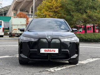 2026 BMW iX xDrive45 I (I20) Рестайлинг, чёрный, 12250000 рублей, вид 3