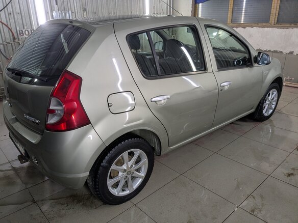 2014 Renault Sandero I, бежевый, 450000 рублей - вид 1
