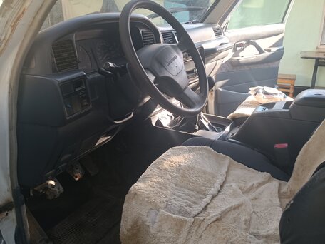 1996 Toyota Land Cruiser 80 Series, белый, вид 5