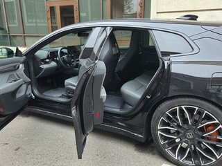 2023 Zeekr 001 100 kWh I, чёрный, 5990000 рублей, вид 3