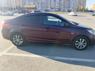 2013 Hyundai Solaris I, фиолетовый, 840000 рублей, вид 2