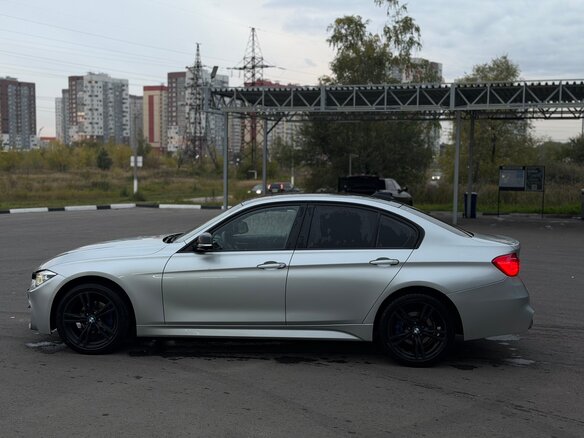 2016 BMW 3 серии 320i xDrive VI (F3x) Рестайлинг, серебристый, 1800000 рублей - вид 2
