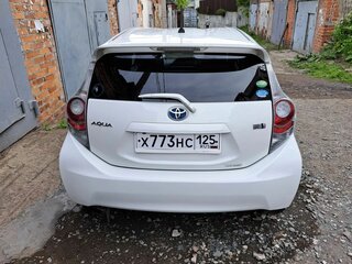 2014 Toyota Aqua I, белый, 740000 рублей, вид 4