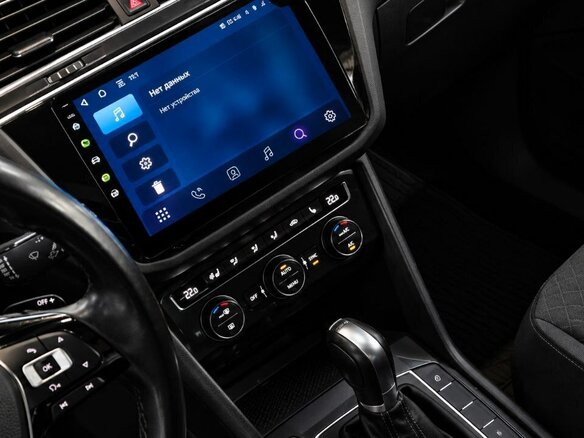 2017 Volkswagen Tiguan II, серый, 1999999 рублей - вид 15