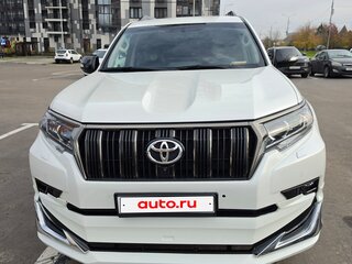 2021 Toyota Land Cruiser Prado 150 Series Рестайлинг 3, белый, 5550000 рублей, вид 3
