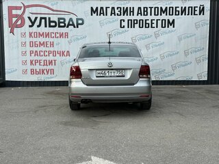 2018 Volkswagen Polo V Рестайлинг, серебристый, 1300000 рублей, вид 5