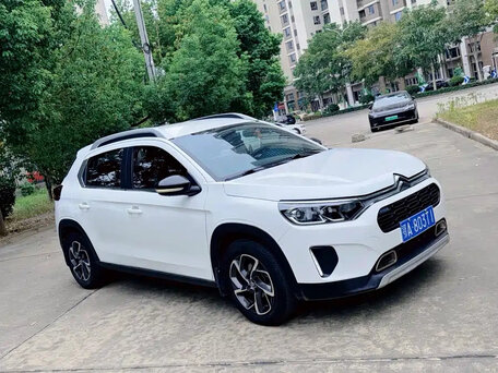 2021 Citroen C3-XR I Рестайлинг, белый, 850000 рублей, вид 2