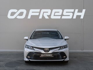 2020 Toyota Camry VIII (XV70), белый, 2650000 рублей, вид 3