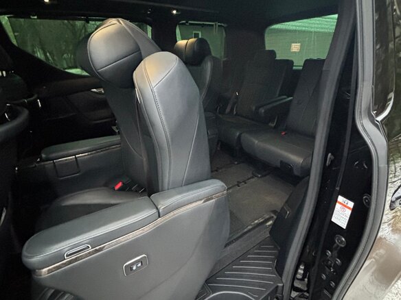 2021 Toyota Alphard III Рестайлинг, чёрный, 4600000 рублей - вид 25