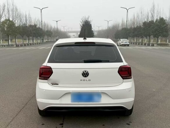2022 Volkswagen Polo Plus (China Market), белый, 1180000 рублей - вид 4