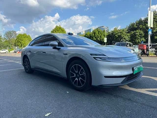 2026 Changan Qiyuan A06 28.39 kWh, серебристый, 2050000 рублей, вид 1