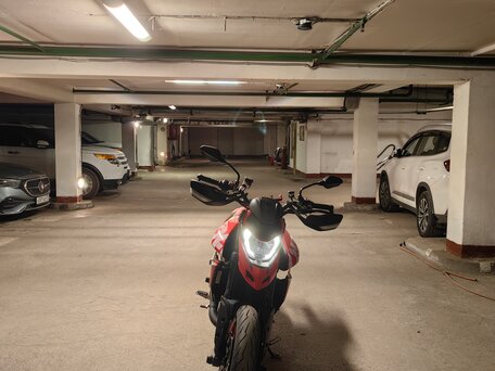 2020 Ducati Hypermotard, красный, 1250000 рублей, вид 3