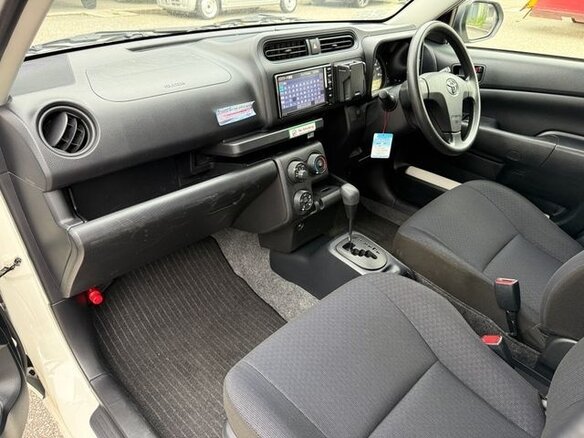 2022 Toyota Probox I Рестайлинг, серый, 793000 рублей - вид 12