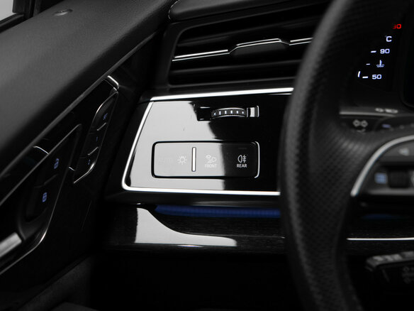 2020 Audi Q8 45 TDI I (4M), серый, 7629000 рублей - вид 13