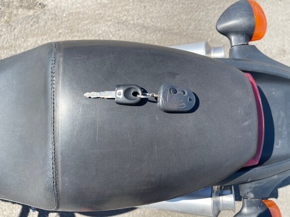 2004 Ducati Monster 400, красный, 230000 рублей - вид 32