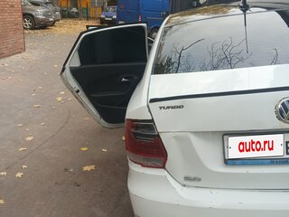 2017 Volkswagen Polo V Рестайлинг, белый, 520000 рублей, вид 5