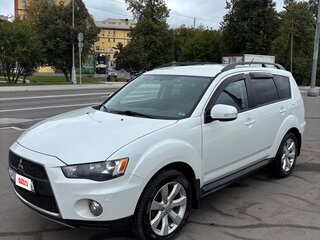 2012 Mitsubishi Outlander II Рестайлинг, белый, 1350000 рублей, вид 1