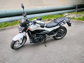 2016 Honda NC 750S, белый, 600000 рублей, вид 2