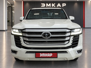 2022 Toyota Land Cruiser 300 Series, белый, 9600000 рублей, вид 3