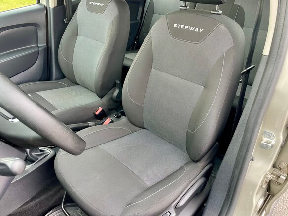 2020 Renault Sandero Stepway II Рестайлинг, серый, 1299000 рублей - вид 12