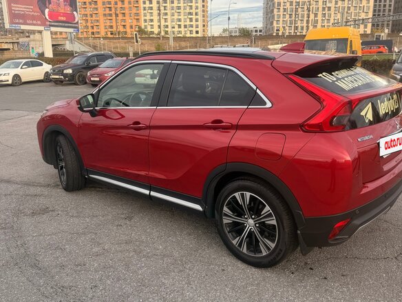 2018 Mitsubishi Eclipse Cross I, красный, 1500000 рублей - вид 2