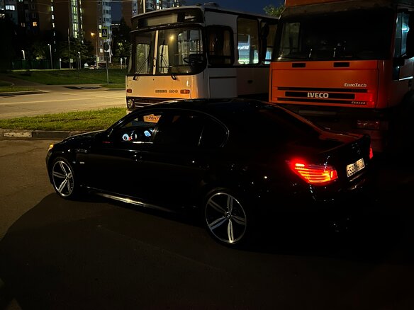 2005 BMW 5 серии 530d V (E60/E61), чёрный, 2150000 рублей - вид 24