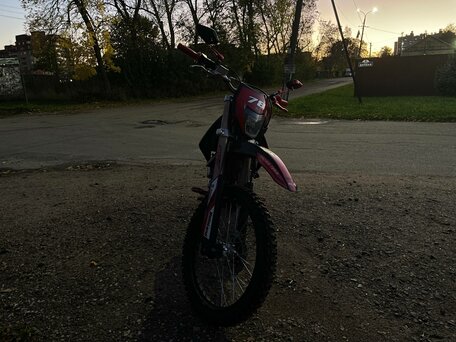 2024 Motoland XR250, красный, 125000 рублей, вид 2