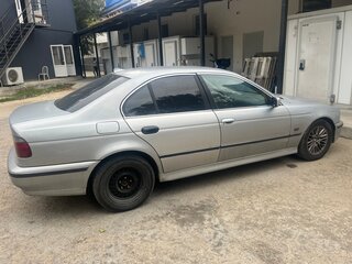 1996 BMW 5 серии 520i IV (E39), серебристый, 430000 рублей, вид 3