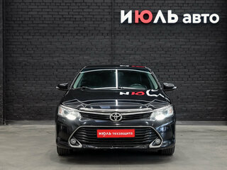 2016 Toyota Camry VII (XV50) Рестайлинг, чёрный, 1720000 рублей, вид 2