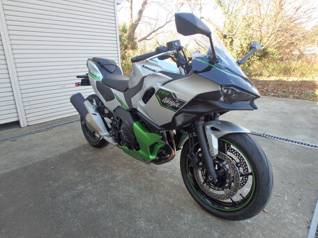 2024 Kawasaki Ninja 7, серый, 1050000 рублей, вид 1