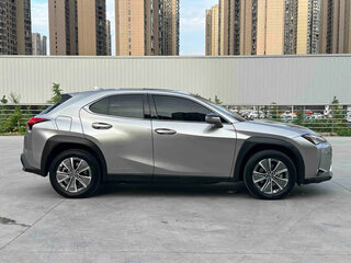 2022 Lexus UX 300e I, серебристый, 2780000 рублей, вид 4