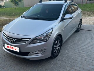 2016 Hyundai Solaris I Рестайлинг, серебристый, 900000 рублей, вид 1